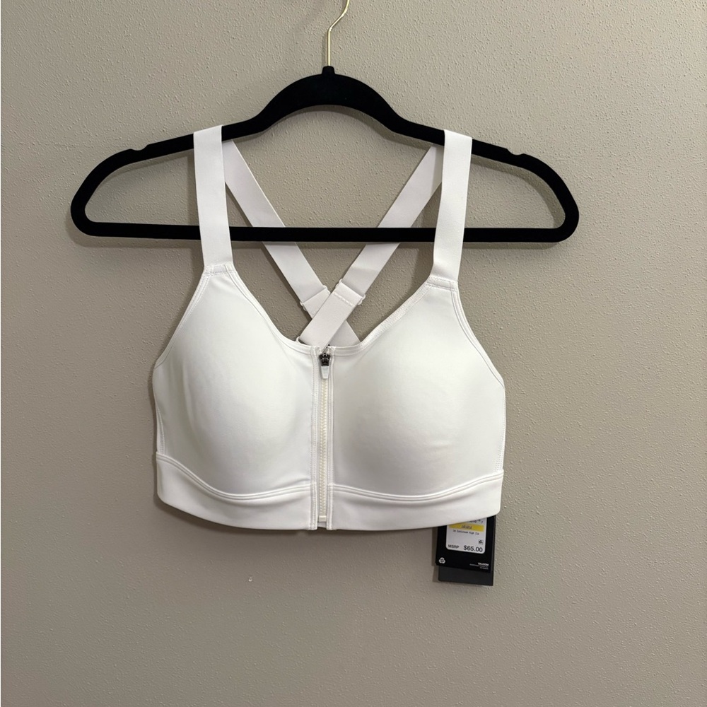 NWT Under Armour High Support White Zip-Front Sports Bra 
Size medium